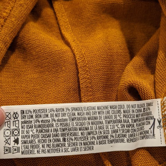 Perfect dress for fall or winter - Picture 4 of 4